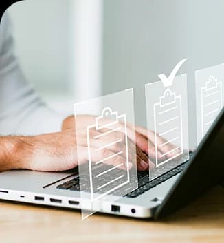 Portatil con documentos